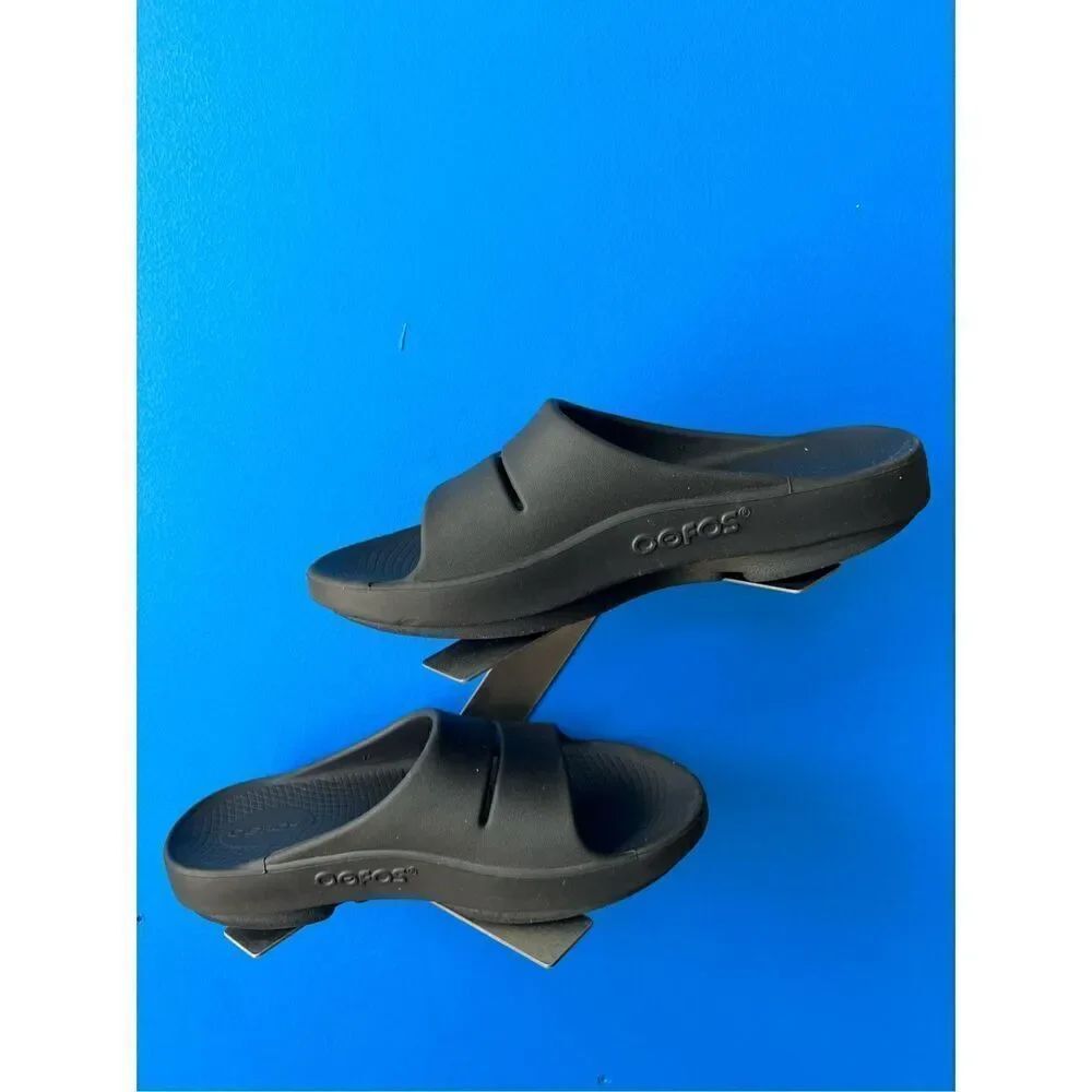OOFOS OOAAH Unisex Black Slide Sandals (M6-W8)